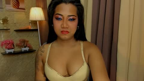 RIANA online show from May 21, 6:47 pm