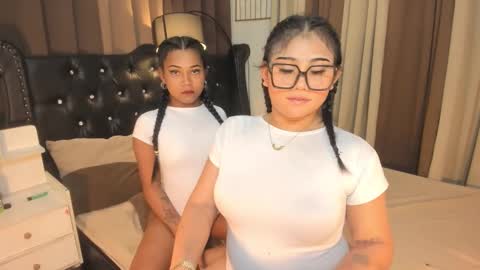 Snapshot of gorgeous_dark_luna chatting on March 7, 5:06 pm RIANA online show from March 7, 5:06 pm