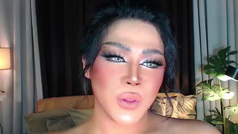 Snapshot of gorgeous_devilxxx chatting on October 14, 1:58 pm Samantha online show from October 14, 1:58 pm