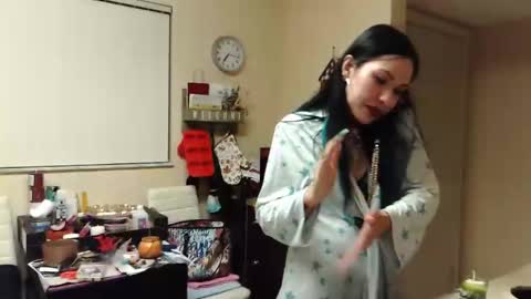 Snapshot of gothbaby305 chatting on October 3, 11:13 pm gothbaby305 online show from October 3, 11:13 pm