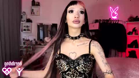    online show from April 2, 3:14 am