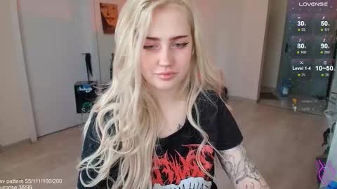 traumfrau Kira angel face devil eyes I SELL A LOT VIDEO IN GALLERY online show from March 6, 11:09 am