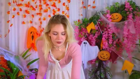 Grace online show from October 28, 4:52 pm