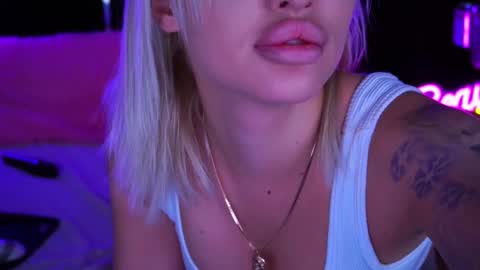 Snapshot of gracehotdavies chatting on March 5, 2:14 am Grace online show from March 5, 2:14 am