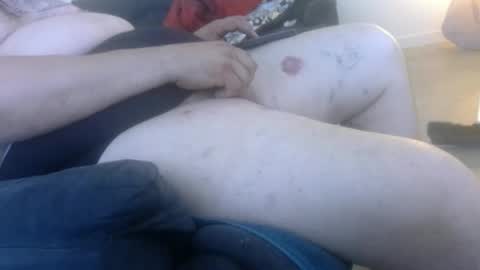 Snapshot of greekprince77 chatting on December 21, 6:41 am greekprince77 online show from December 21, 6:41 am