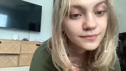 mila 3 online show from February 10, 4:58 pm