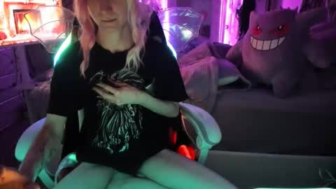 GreenEyedLovexo online show from February 19, 7:07 am