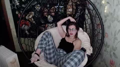 Lina online show from December 1, 5:44 pm