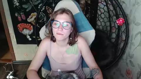 Lina online show from June 25, 3:50 pm