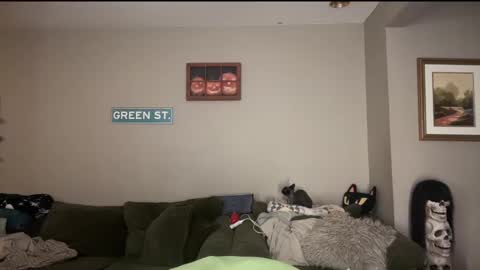 Snapshot of greenxxxqueen chatting on January 26, 5:45 am SexQueen Nikki online show from January 26, 5:45 am