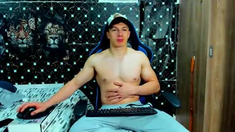 griego01 online show from May 13, 5:17 am
