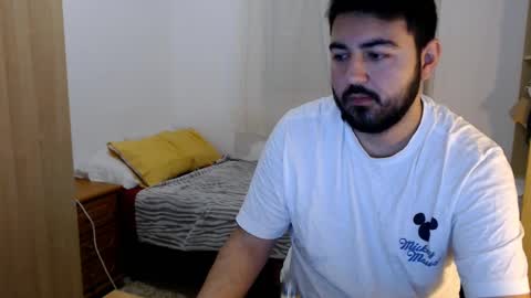 Snapshot of gsendra chatting on January 11, 8:33 am gsendra online show from January 11, 8:33 am