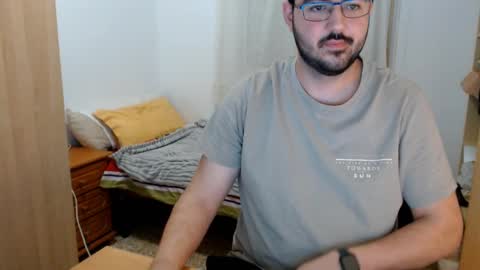 Snapshot of gsendra chatting on January 13, 9:08 am gsendra online show from January 13, 9:08 am