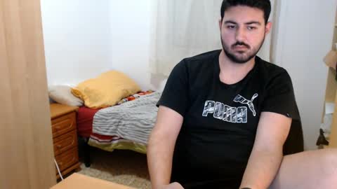 Snapshot of gsendra chatting on January 14, 3:15 pm gsendra online show from January 14, 3:15 pm