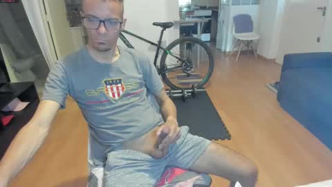 guachin_new online show from September 22, 1:37 pm