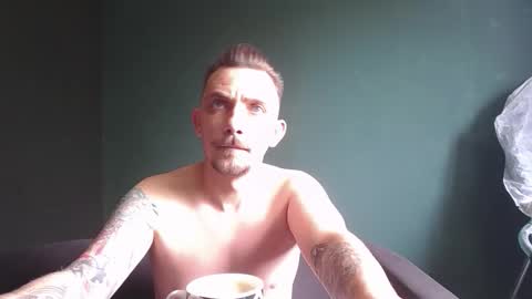 GuessWhatBitch online show from September 25, 10:00 am