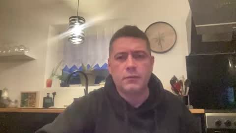 guil0 online show from February 10, 9:29 pm