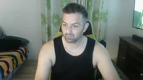 guillaume666286050 online show from May 31, 7:51 am