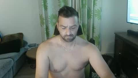 guillaume666286050 online show from June 5, 1:12 am