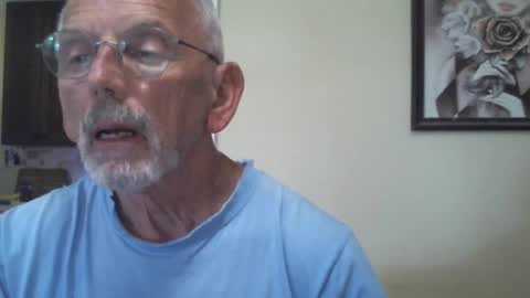 Snapshot of gulfcoast1952 chatting on March 3, 5:31 pm Roy online show from March 3, 5:31 pm