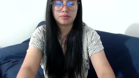 Vane blonde and Hazell black hair online show from November 18, 3:59 pm