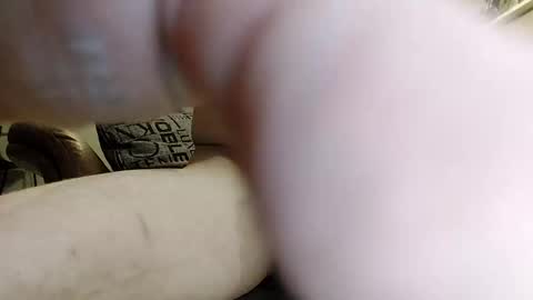 gunnarssonbenni33 online show from March 1, 7:40 pm