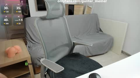 Snapshot of guntermeiner chatting on January 23, 6:49 am Gunter online show from January 23, 6:49 am