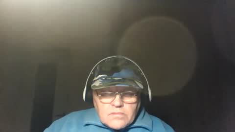 Snapshot of guyboy73 chatting on October 19, 1:43 am guyboy73 online show from October 19, 1:43 am