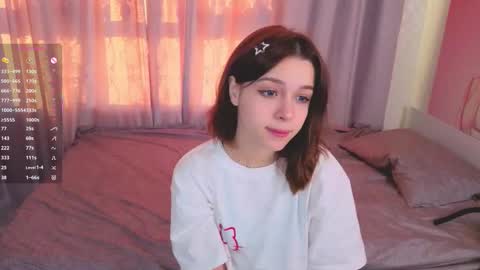 Snapshot of gwendolyndrews chatting on October 12, 1:31 am Lisa online show from October 12, 1:31 am