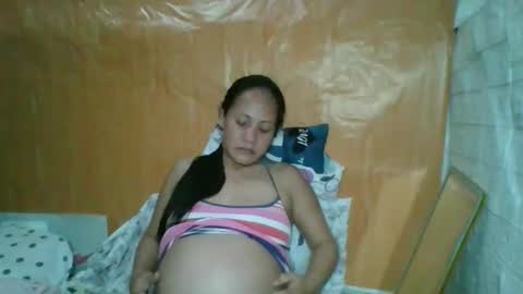 gwenn24 online show from May 29, 3:15 am