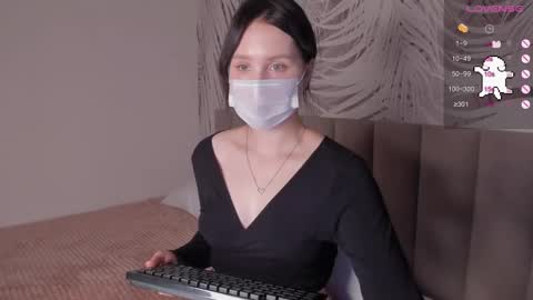 Snapshot of gylaxie chatting on October 4, 10:13 am online show from October 4, 10:13 am