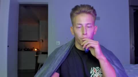 Oliver online show from December 17, 11:55 pm