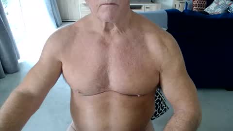 Snapshot of gymguyuk28 chatting on October 21, 2:21 pm Gymguy online show from October 21, 2:21 pm