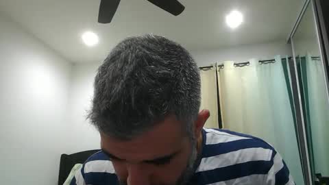 h0nest84 online show from February 1, 7:26 am