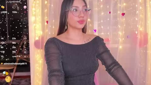 Snapshot of h3y_mia3 chatting on February 14, 6:23 am Paulina online show from February 14, 6:23 am