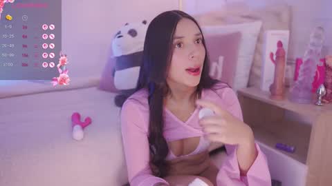 Hade online show from March 6, 9:03 pm