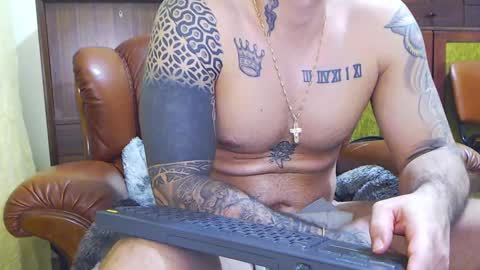 Snapshot of hades_carter chatting on February 27, 1:52 am Hades online show from February 27, 1:52 am