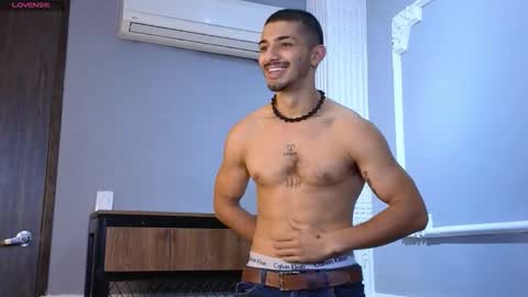 Snapshot of hadez_69 chatting on October 11, 4:43 pm HADEZ online show from October 11, 4:43 pm