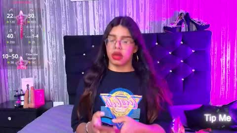 hailey_johnsonn online show from October 30, 1:23 pm