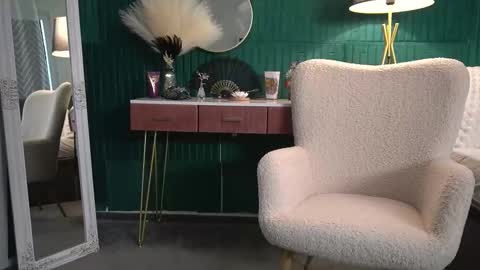 Hailey online show from March 21, 5:24 am