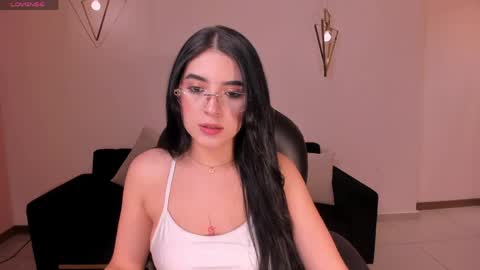 Hailey online show from May 22, 2:40 am