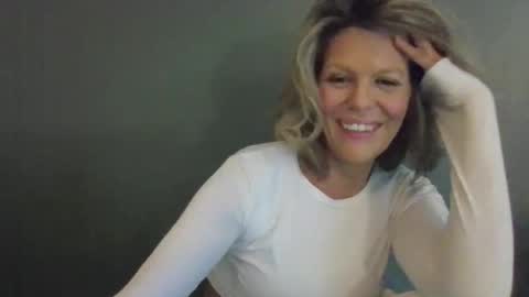 Hailey online show from April 18, 7:07 pm