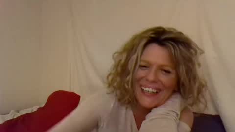 Hailey online show from January 9, 3:15 am