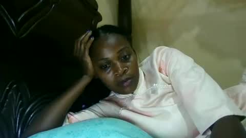 hairy_africanbae online show from June 26, 10:15 pm