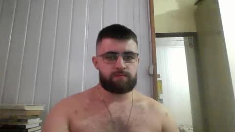Snapshot of hairy_man_69_ chatting on December 29, 2:27 am horny online show from December 29, 2:27 am