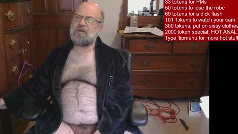 HairyDaddyBear69 online show from June 5, 11:37 am
