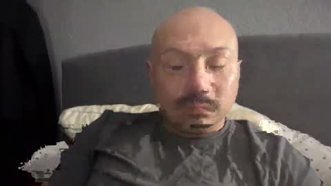 Snapshot of hairyman30000 chatting on February 21, 1:44 am hairyman30000 online show from February 21, 1:44 am