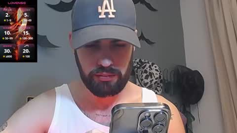 HairyRobXxX online show from February 1, 7:22 pm