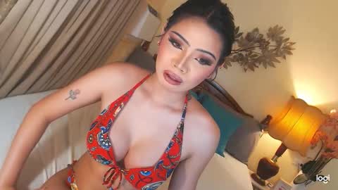 YOUR SIDECHIC HAILEY online show from November 19, 10:58 am