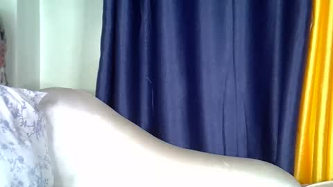 Snapshot of haizel_ebony chatting on October 22, 11:45 am haizel online show from October 22, 11:45 am